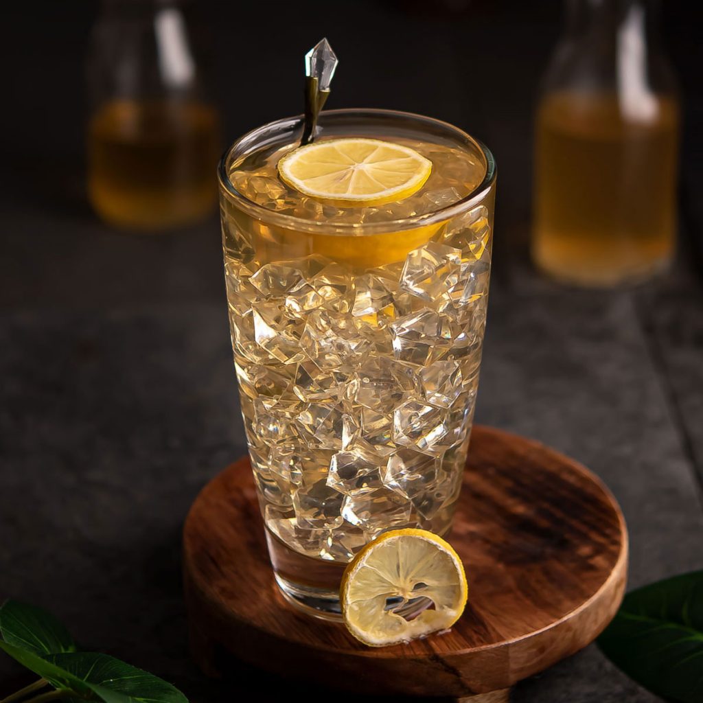 Best brown sugar lemonade recipe served in glasses with lemon slices.